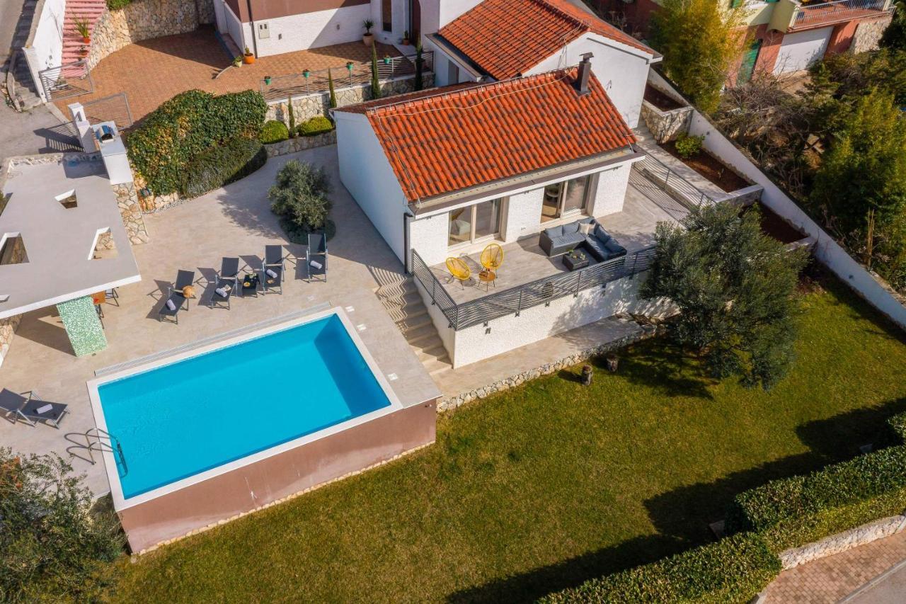 Villa Tela With Pool Zaboric Exterior photo