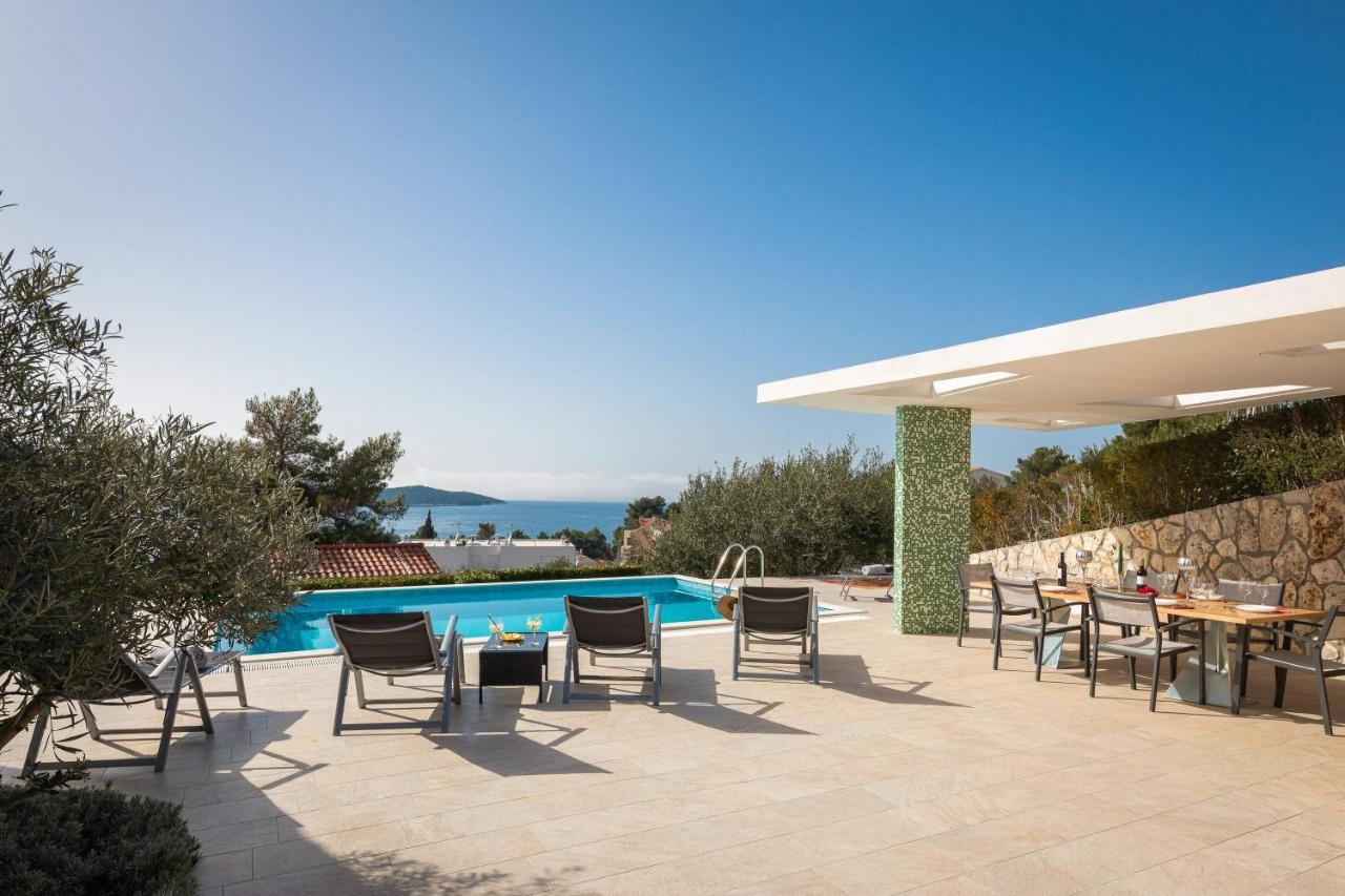 Villa Tela With Pool Zaboric Exterior photo